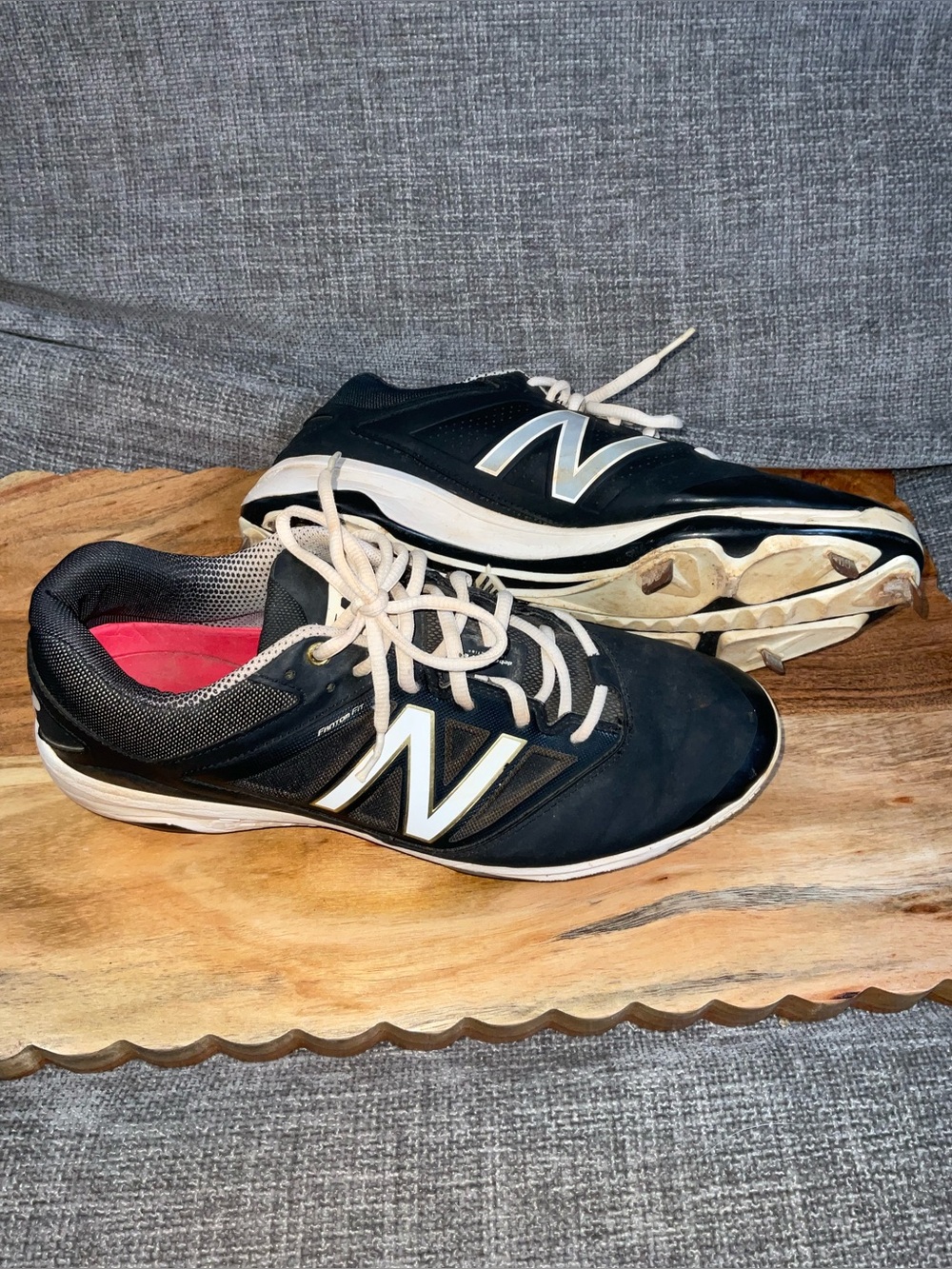 New Balance Black/White Metal Baseball Cleats Men's US 10.5